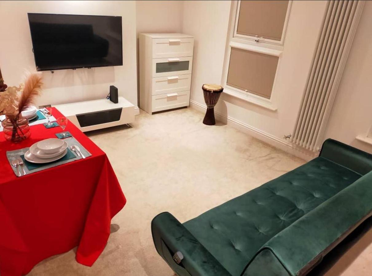 Fully-Equipped Flat In The City Of London Exterior photo